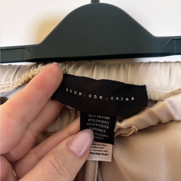 Silky Cream Maxi Skirt with Drawstring by No One Cares, NWoT, Women's XL - Picture 3 of 4